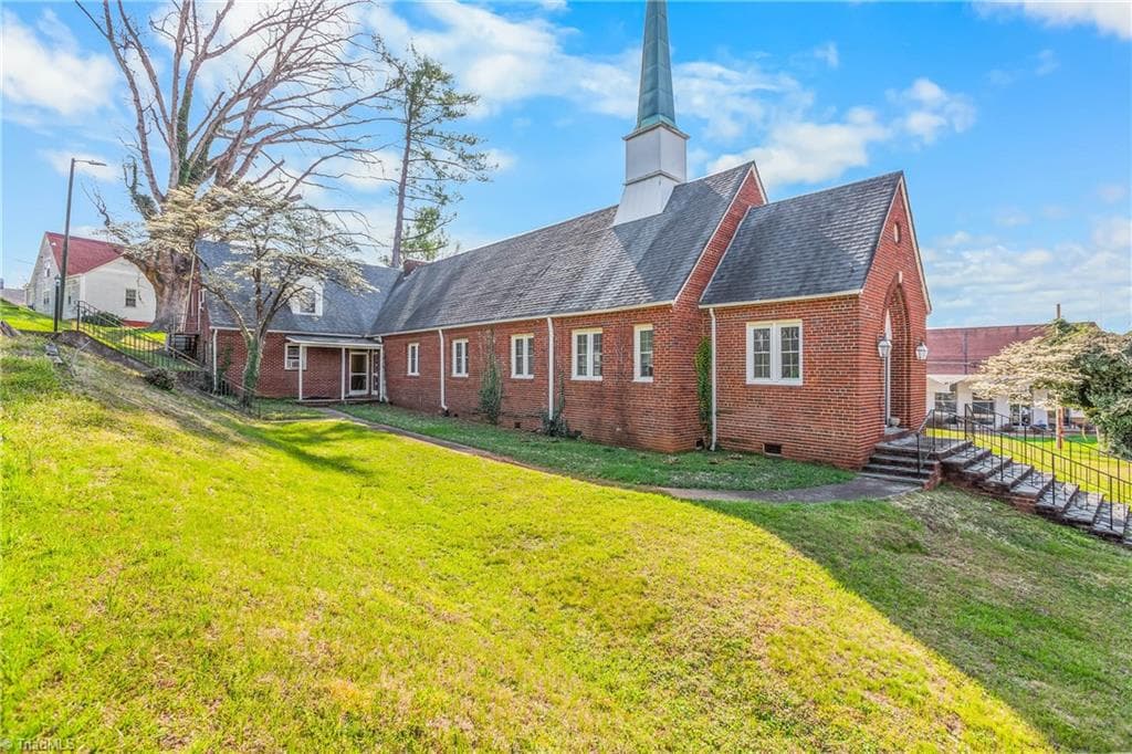 Remarks at 300 N Bridge Street, Elkin NC 28621, Elkin, photo 5 of 94