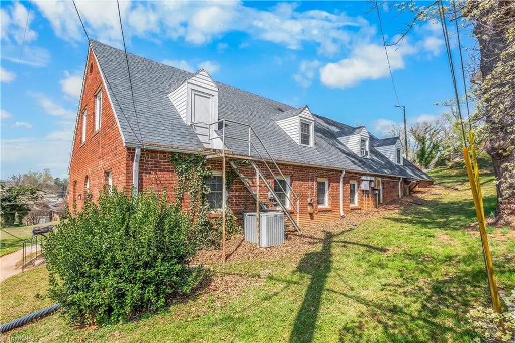 Remarks at 300 N Bridge Street, Elkin NC 28621, Elkin, photo 59 of 94