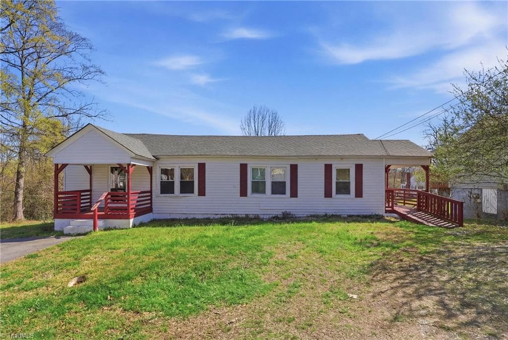 101 Bitting Avenue, Mount Airy NC 27030