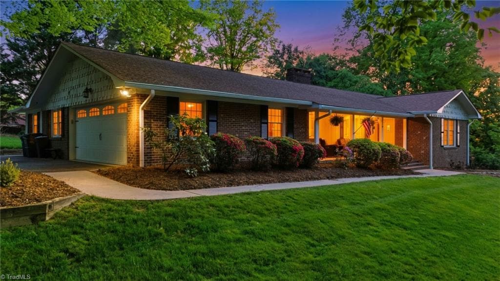 Stick/Site Built at 1515 Holly Circle, Wilkesboro NC 28697, Wilkesboro, photo 3 of 88