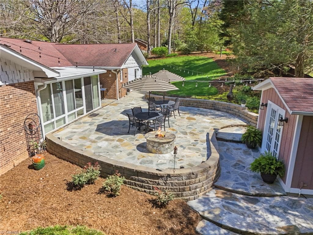 Stick/Site Built at 1515 Holly Circle, Wilkesboro NC 28697, Wilkesboro, photo 5 of 88