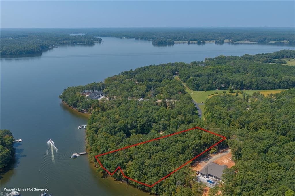 Single Family Residence at 1047 Starboard Reach, Lexington NC 27292, Lexington, photo 3 of 30