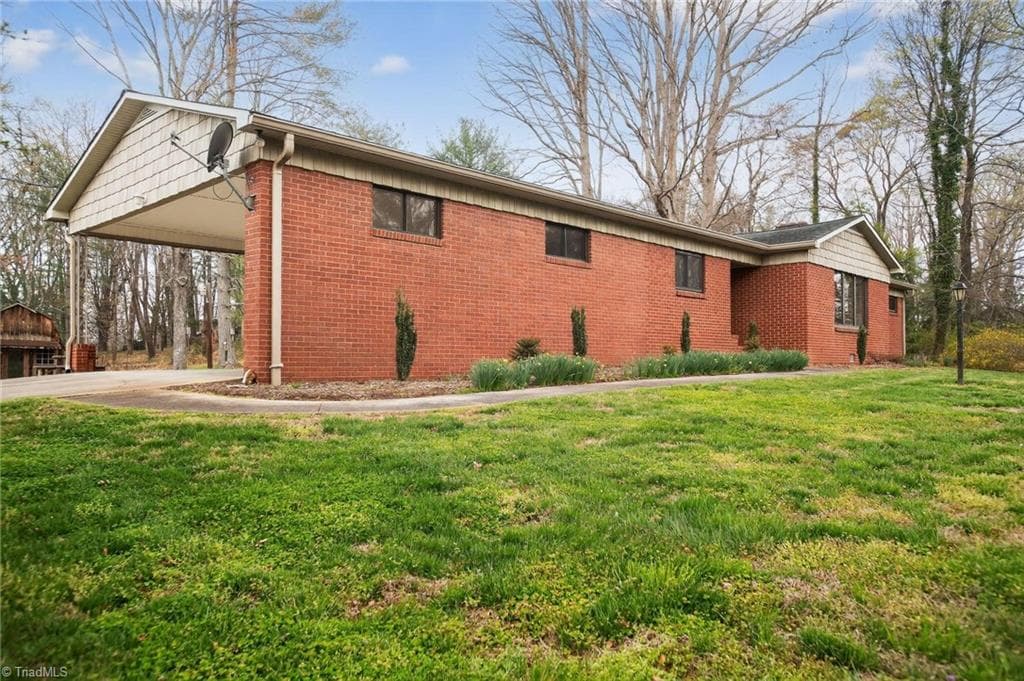 Stick/Site Built at 4783 Calico Road, Lenoir NC 28645, Lenoir, photo 5 of 44