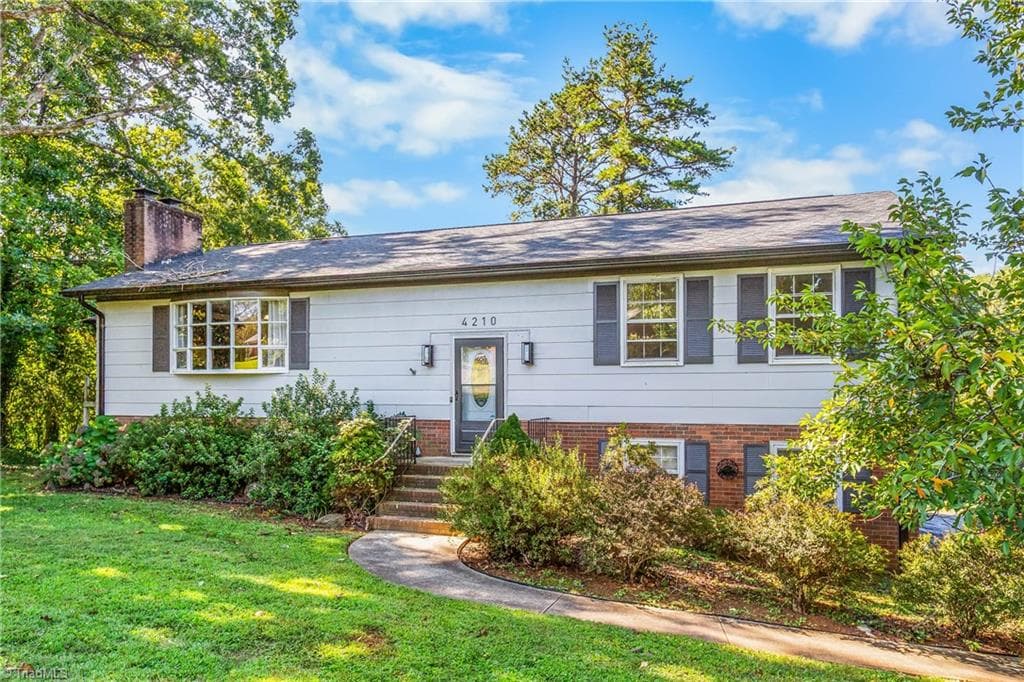 Stick/Site Built at 4210 Niblick Drive, Pfafftown NC 27040, photo 3 of 44