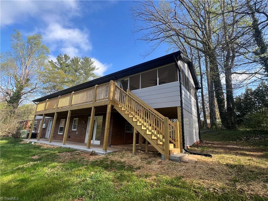 Stick/Site Built at 4210 Niblick Drive, Pfafftown NC 27040, photo 39 of 44