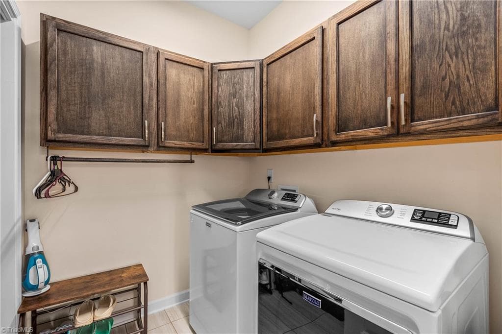 Stick/Site Built at 428 Waterton Way, Kernersville NC 27284, photo 19 of 37