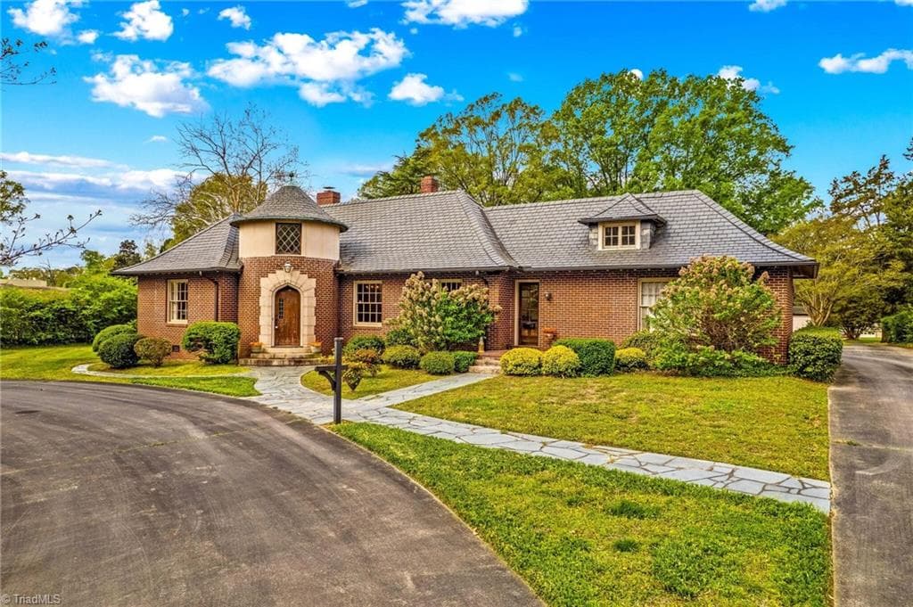 Stick/Site Built at 725 Mocksville Avenue, Salisbury NC 28144, Salisbury, photo 4 of 50