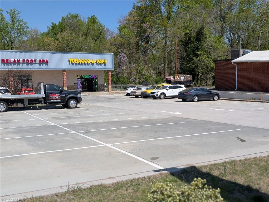 Remarks at 1609 Church Street, Burlington NC 27215, Burlington, photo 4 of 8