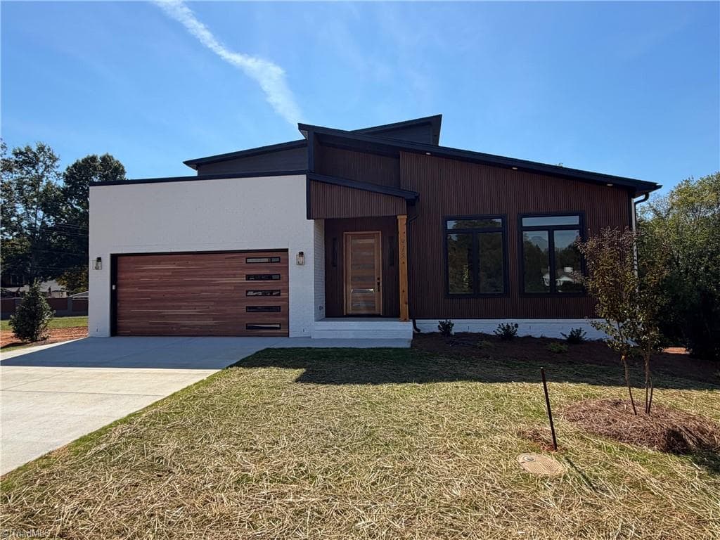 918 Passion Court, Winston-Salem NC 27104