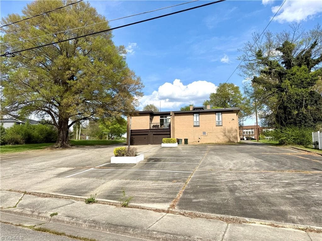 Investment at 508-512 Martin Luther King Jr Drive, Greensboro NC 27406, Greensboro, photo 3 of 10