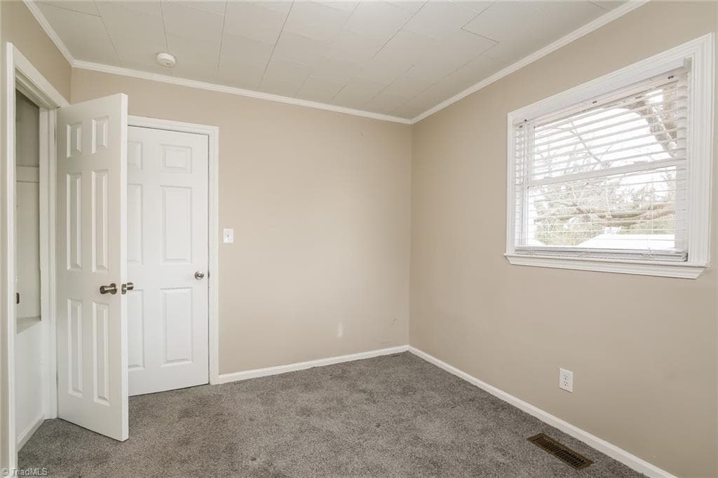 Stick/Site Built at 401 Hobson Street, High Point NC 27260, photo 13 of 16