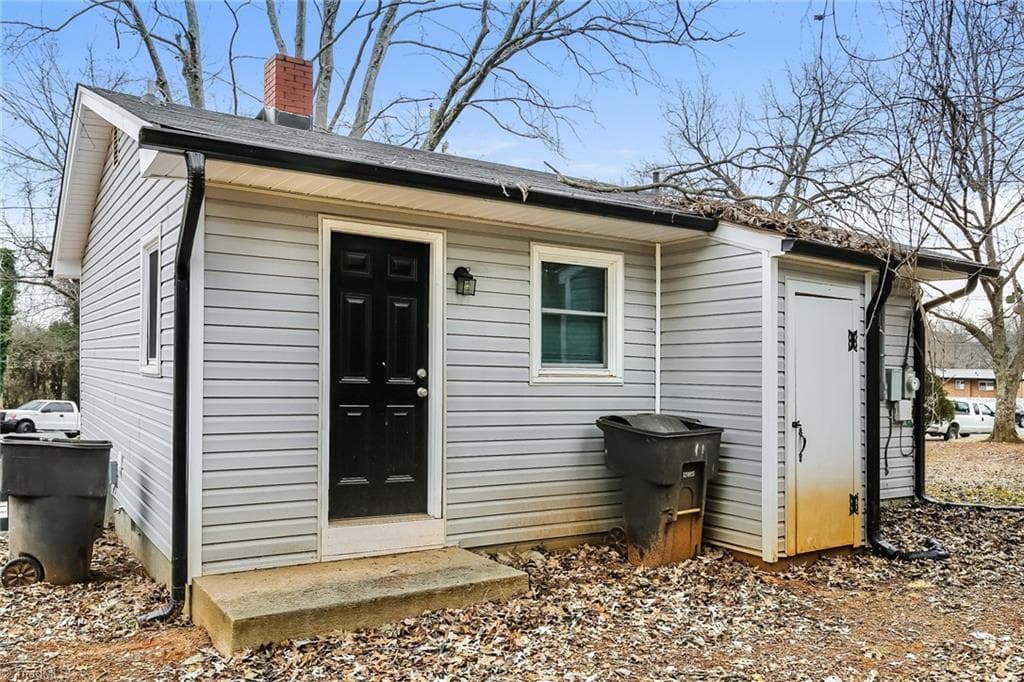 Stick/Site Built at 401 Hobson Street, High Point NC 27260, photo 14 of 16