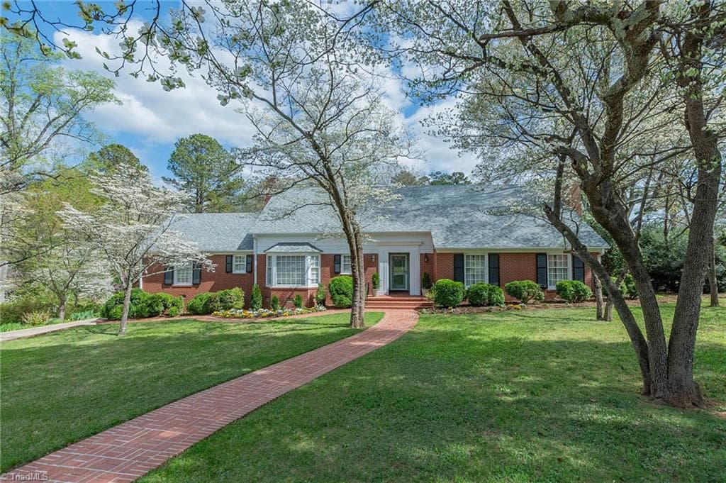 403 Weaver Drive, Lexington NC 27292