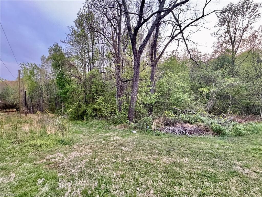 Stick/Site Built at 1072 Grassy Knob Road, Pilot Mountain NC 27041, photo 4 of 19