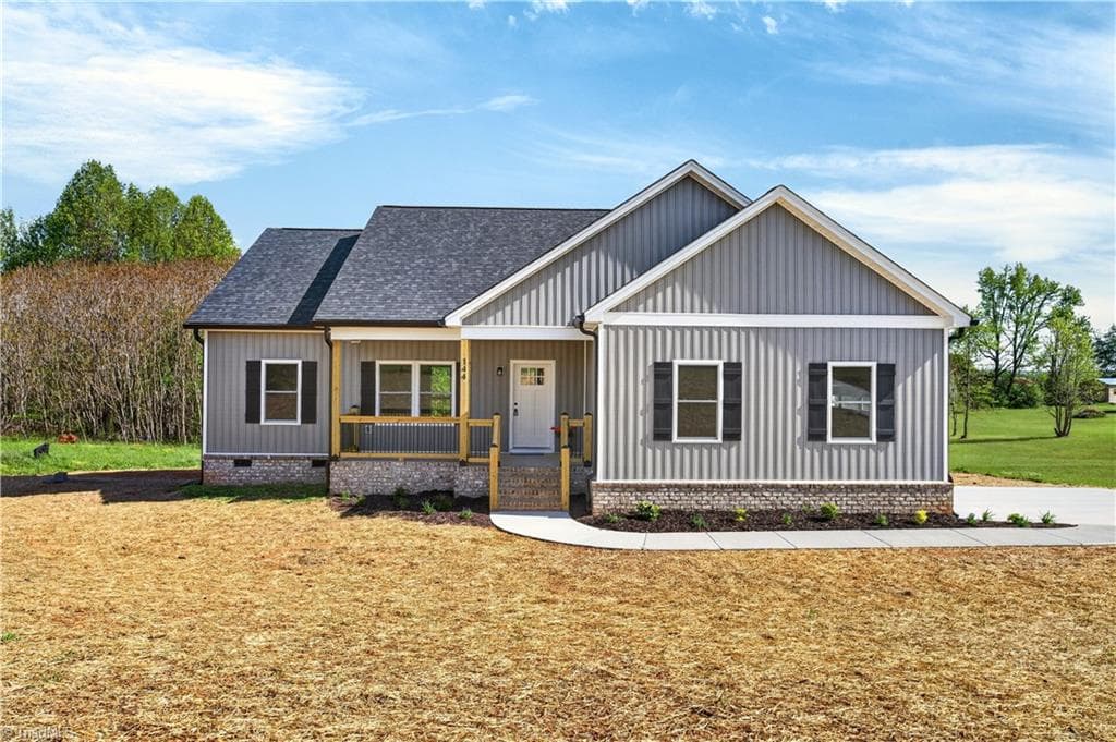 144 Tranquility Lane, Harmony NC 28634