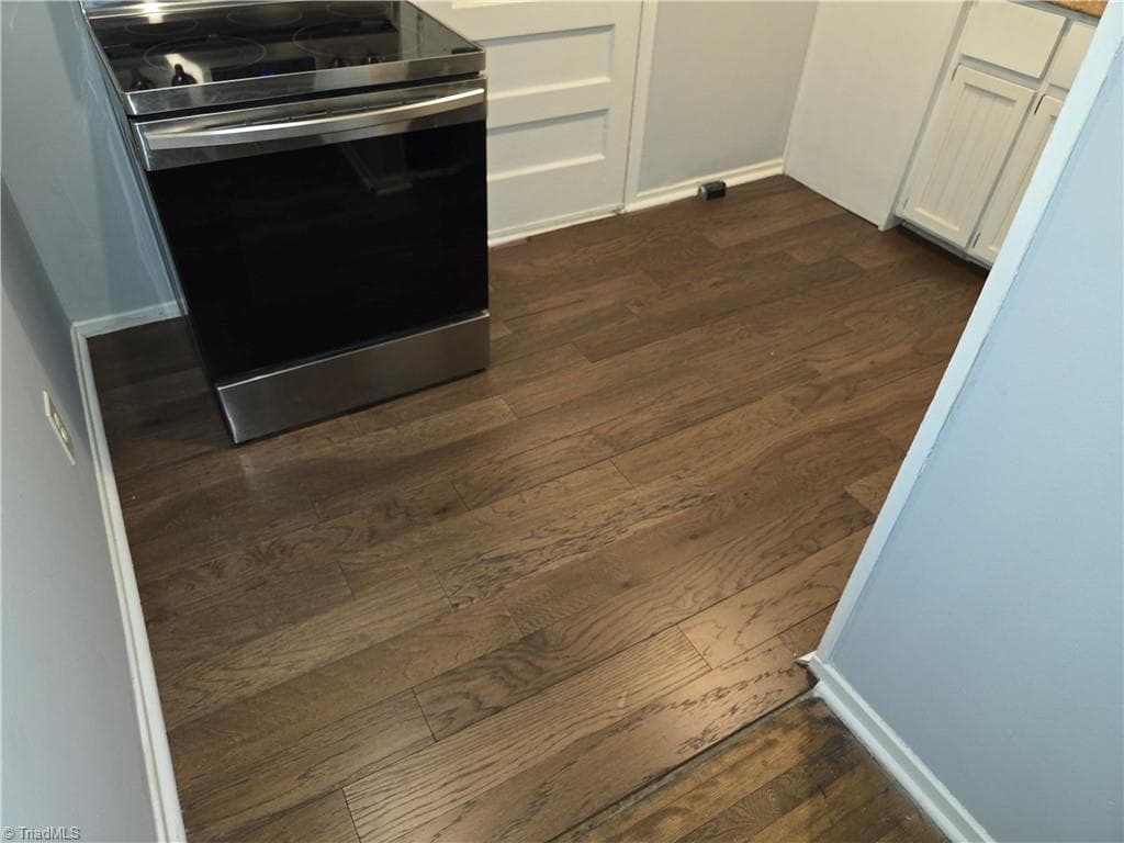 Stick/Site Built at 1846 Villa Drive, Greensboro NC 27403, photo 6 of 32
