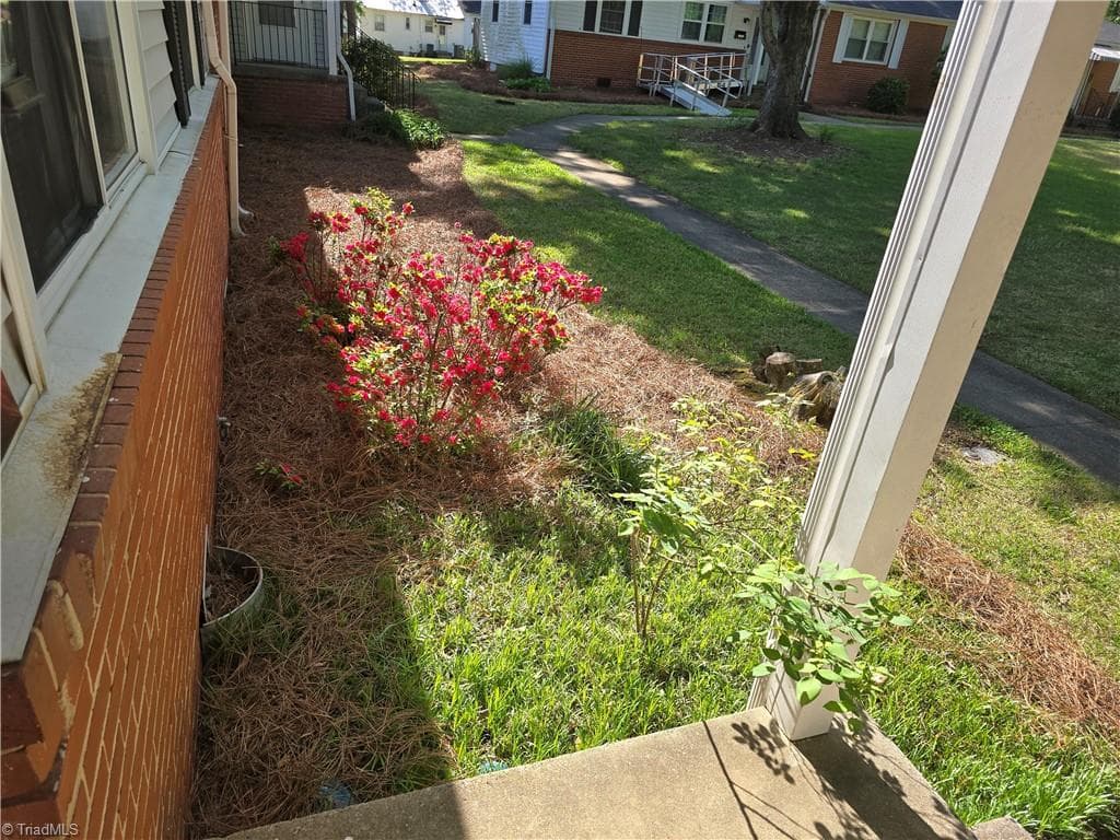 Stick/Site Built at 1846 Villa Drive, Greensboro NC 27403, photo 3 of 32