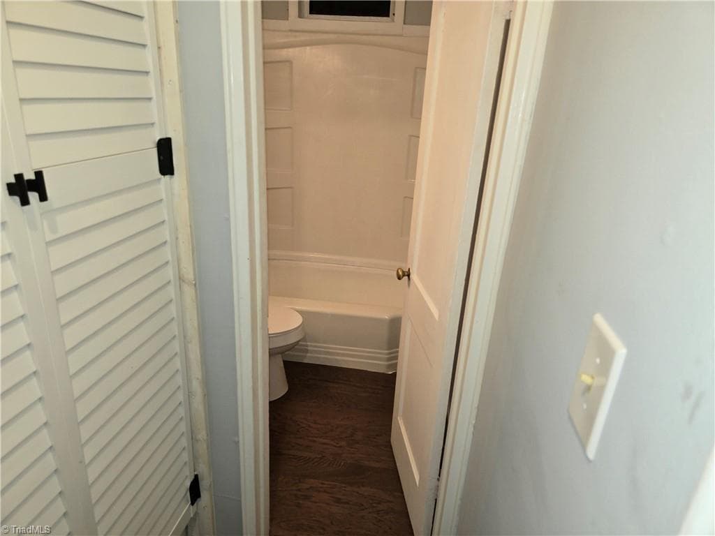 Stick/Site Built at 1846 Villa Drive, Greensboro NC 27403, photo 14 of 32