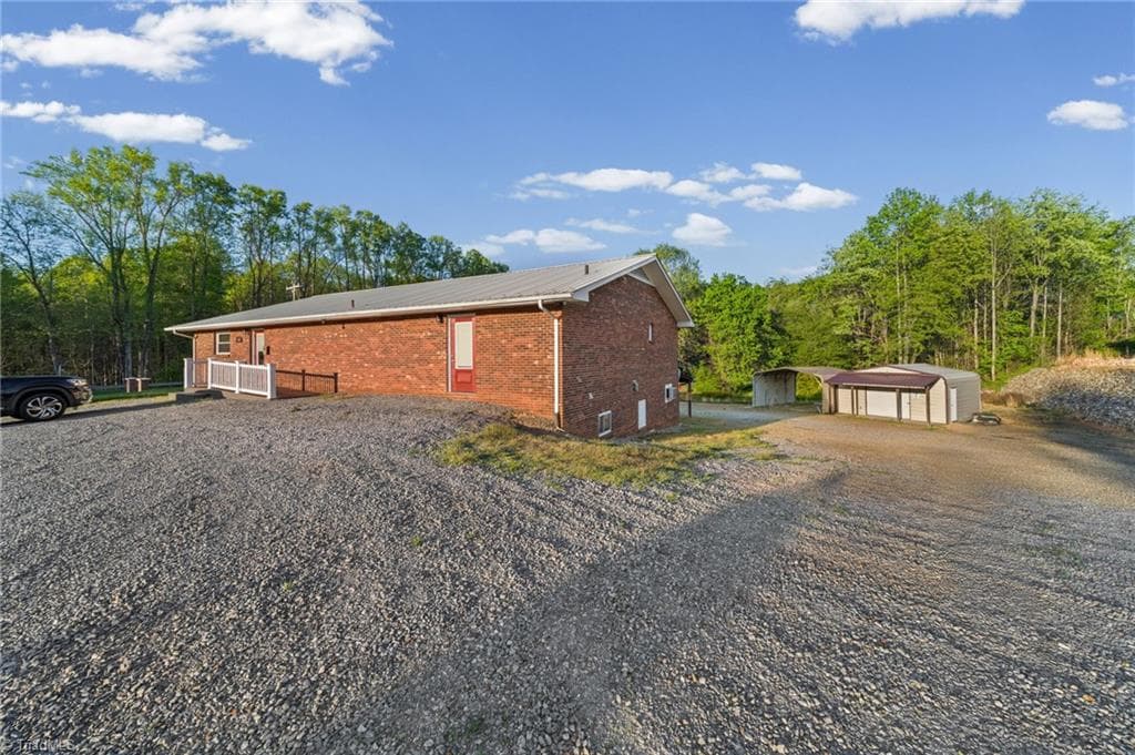 Office at 125 Woodhaven Road, North Wilkesboro NC 28659, photo 2 of 28