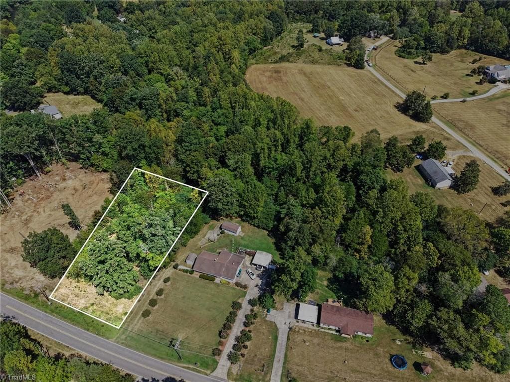 2413 Price Road, Eden NC 27288