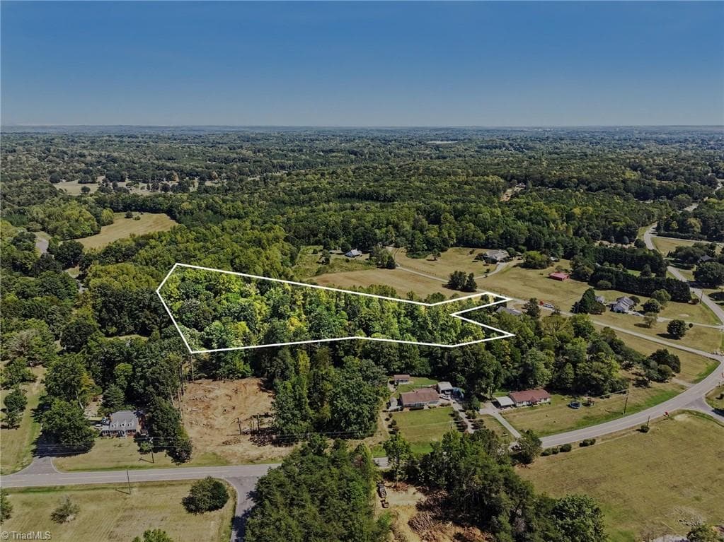 Single Family Residence at 146 Mabes Road, Eden NC 27288, Eden, photo 2 of 14