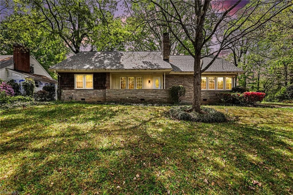 711 Quaker Lane, High Point NC 27262