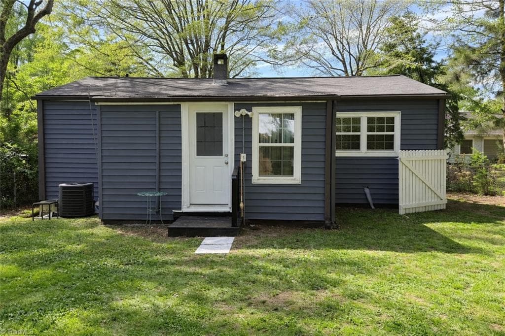 Stick/Site Built at 1302 Elmer Street, Greensboro NC 27405, photo 4 of 16