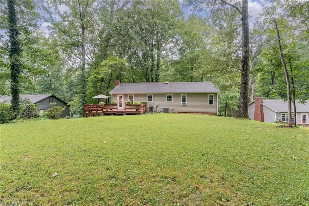 Stick/Site Built at 437 Valleymeade Drive, Kernersville NC 27284, photo 5 of 35
