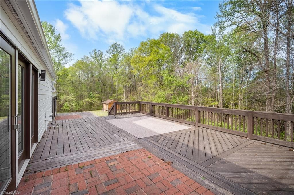 Stick/Site Built at 391 Lake Hill Drive, Thomasville NC 27360, photo 13 of 46