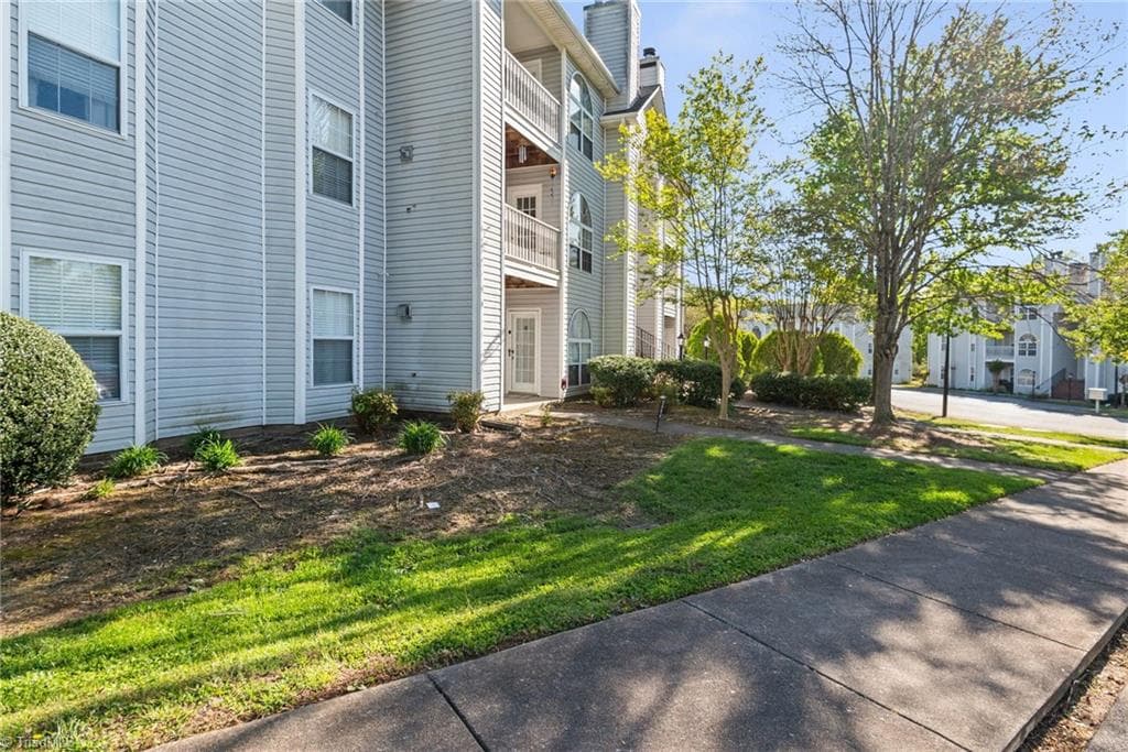 Stick/Site Built at 321 Quietwood Drive, Winston-Salem NC 27103, Winston-Salem, photo 30 of 32