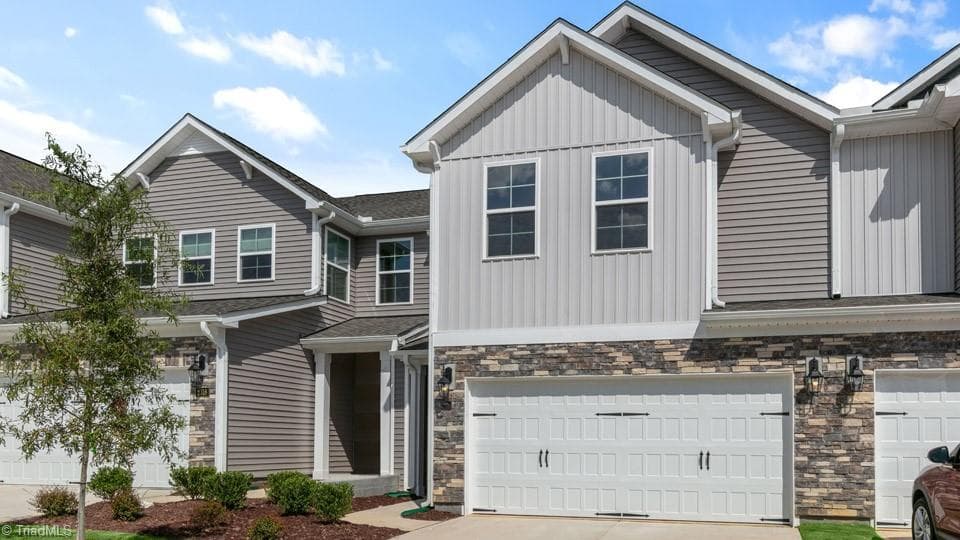 138 Briarwood Lane, Advance NC 27006