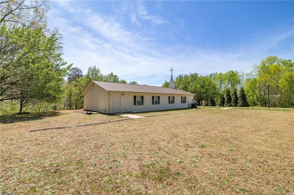 Remarks at 121 Ellis Road, Mayodan NC 27027, photo 23 of 27