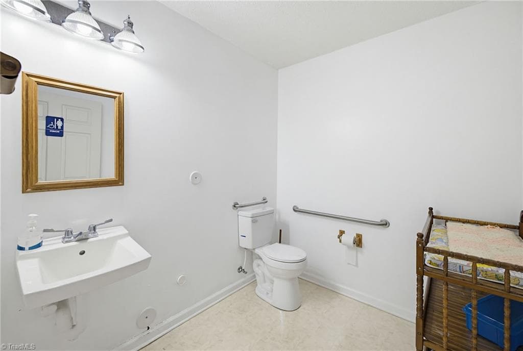 Remarks at 121 Ellis Road, Mayodan NC 27027, photo 8 of 27