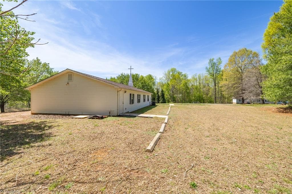 Remarks at 121 Ellis Road, Mayodan NC 27027, photo 25 of 27