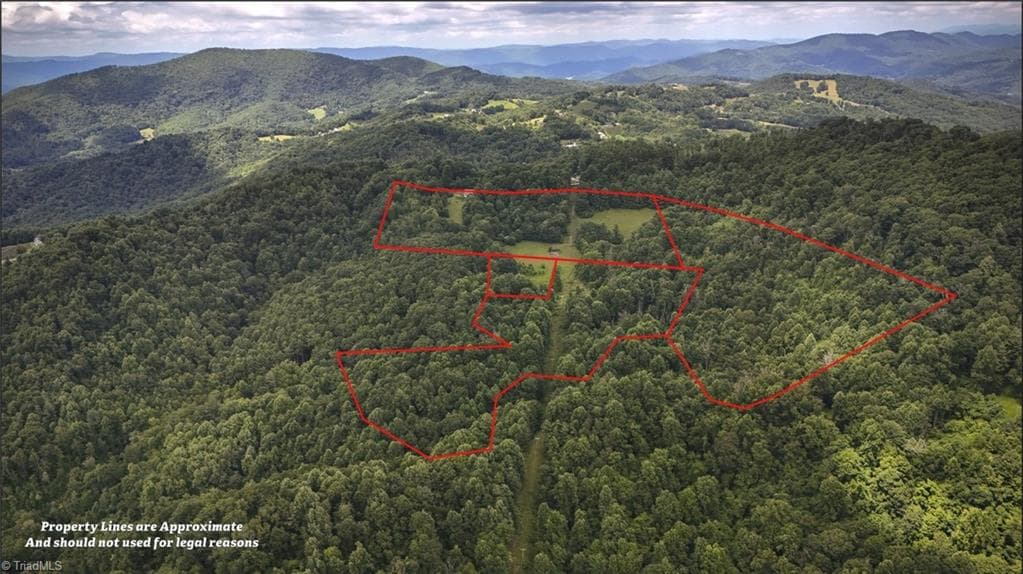 Unimproved Land at 7277 Beech Mountain Road, Beech Mountain NC 28622, photo 2 of 25