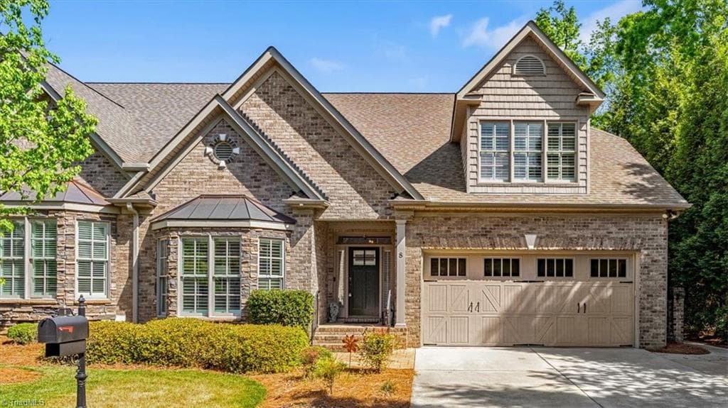 8 Blakeney Place, Greensboro NC 27408
