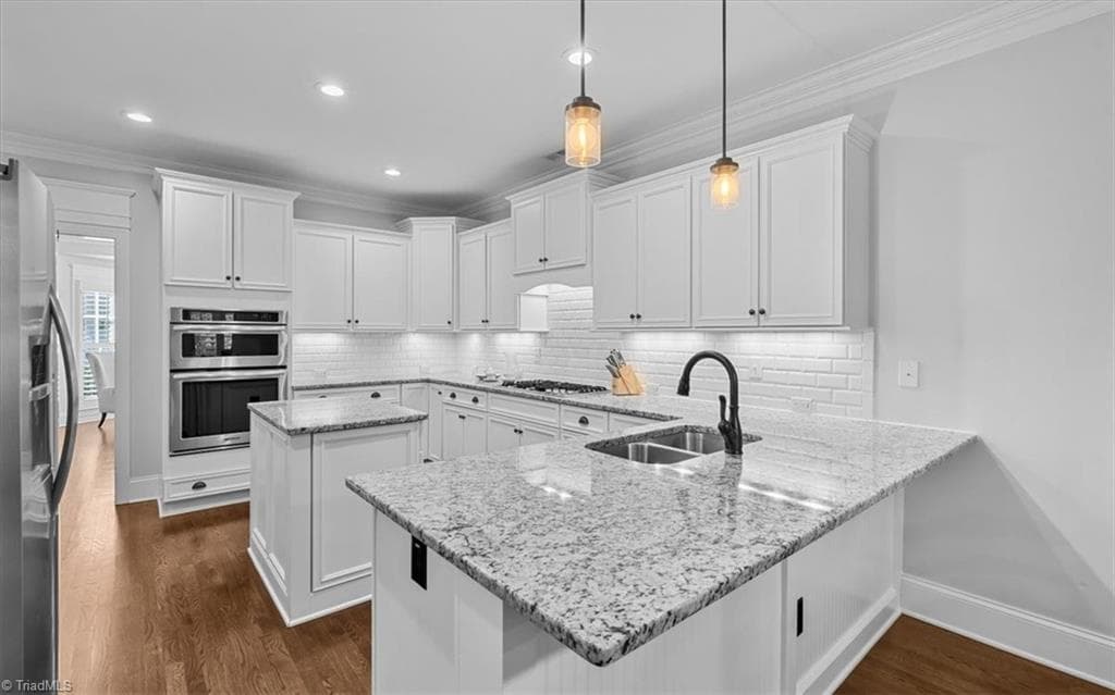 Stick/Site Built at 8 Blakeney Place, Greensboro NC 27408, photo 11 of 50