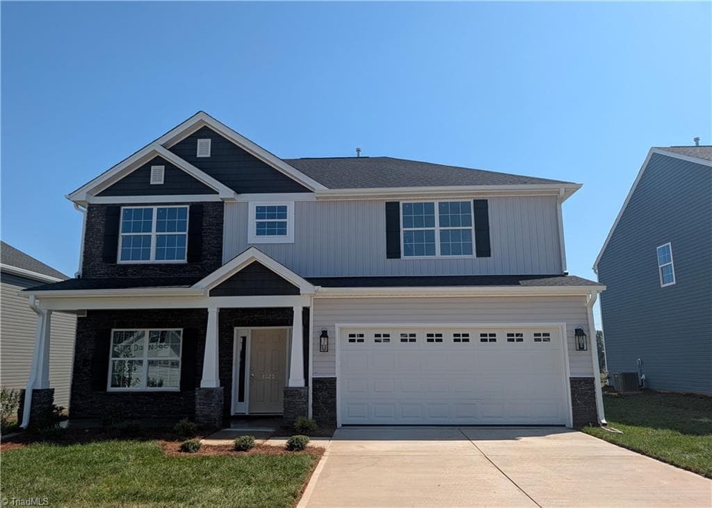 1323 Dandridge Drive, Kernersville NC 27284