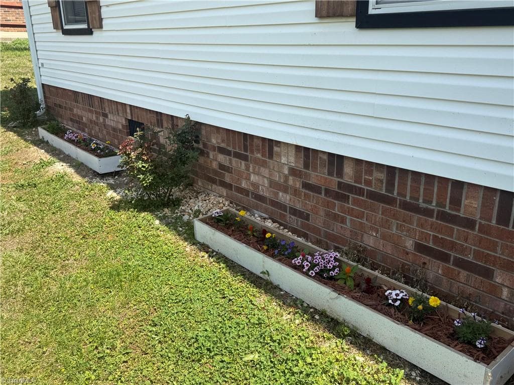 Manufactured Home at 231 CP Riddle Trail, Mount Airy NC 27030, photo 6 of 26