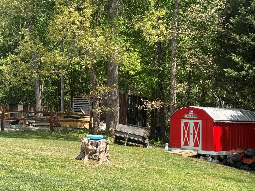 Manufactured Home at 231 CP Riddle Trail, Mount Airy NC 27030, photo 24 of 26