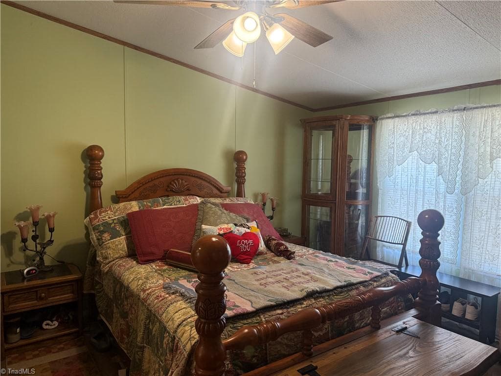 Manufactured Home at 231 CP Riddle Trail, Mount Airy NC 27030, photo 15 of 26