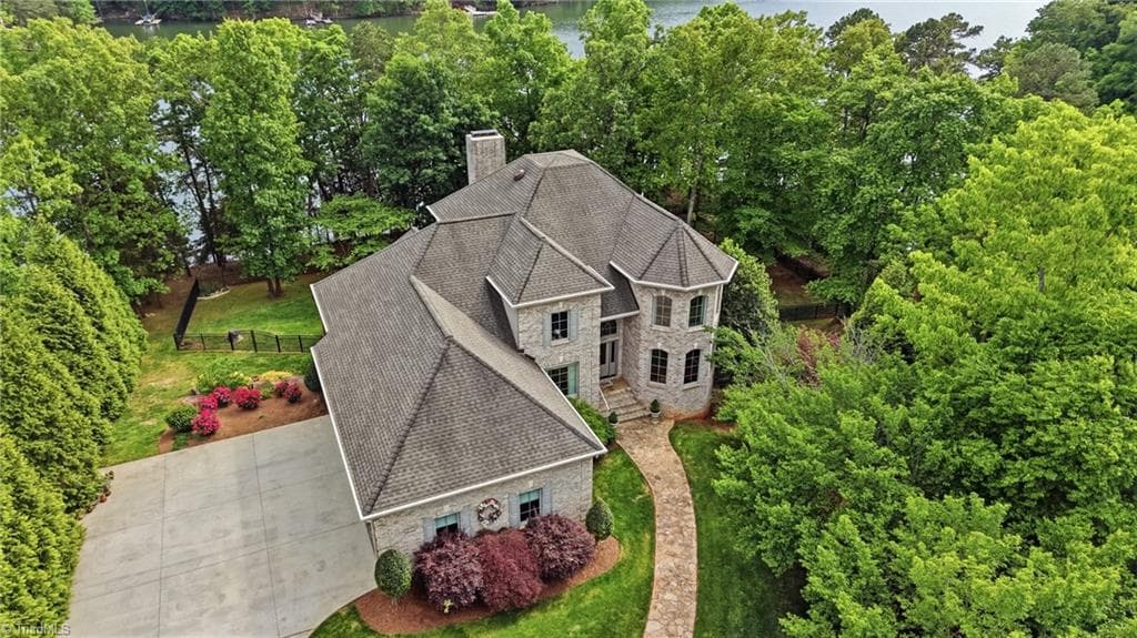Stick/Site Built at 189 Harbor Drive W, Lexington NC 27292, photo 2 of 47