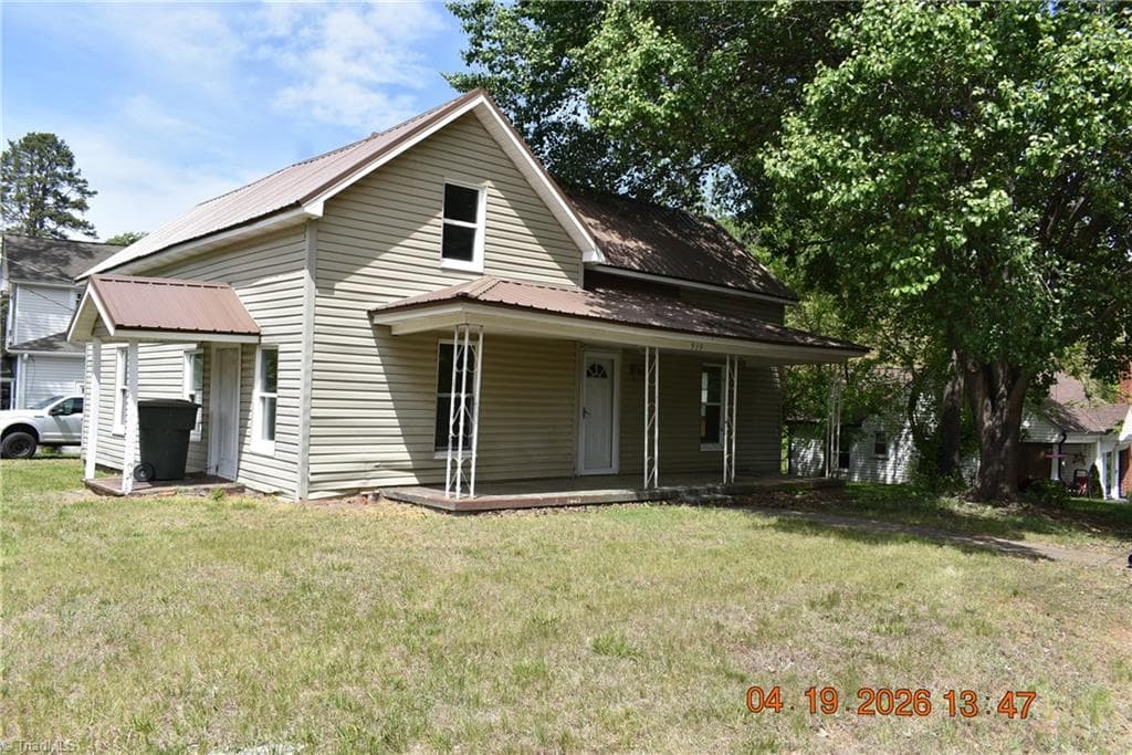 939 Galloway Street, Eden NC 27288