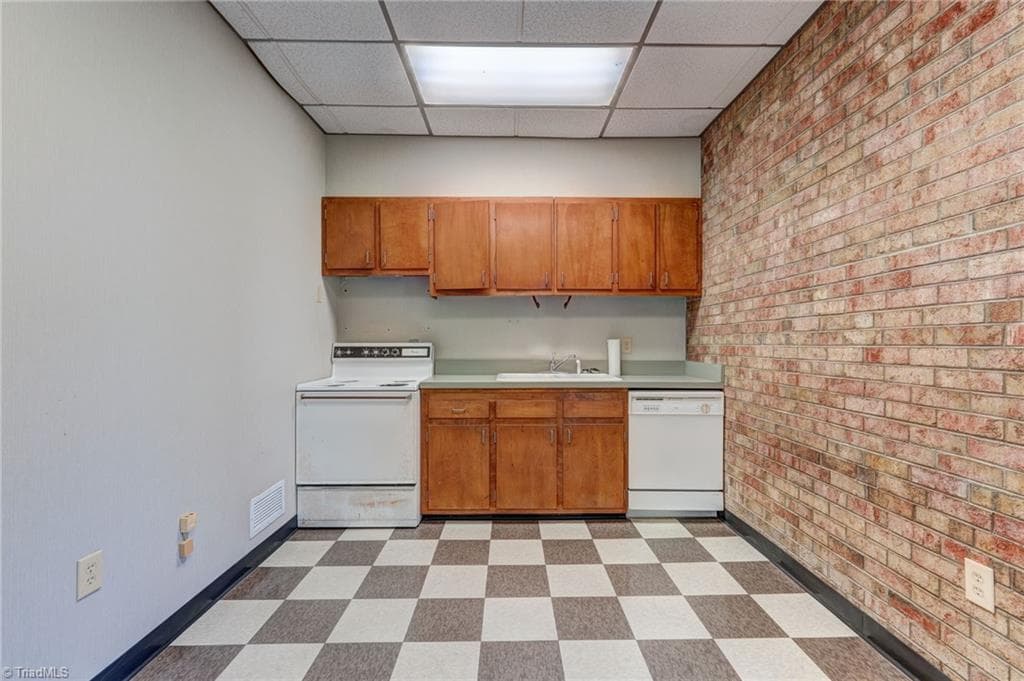 Office at 3311 Burlington Road Suite B, Greensboro NC 27405, Greensboro, photo 83 of 96