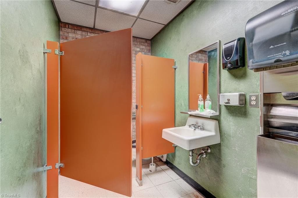 Office at 3311 Burlington Road Suite B, Greensboro NC 27405, Greensboro, photo 39 of 96