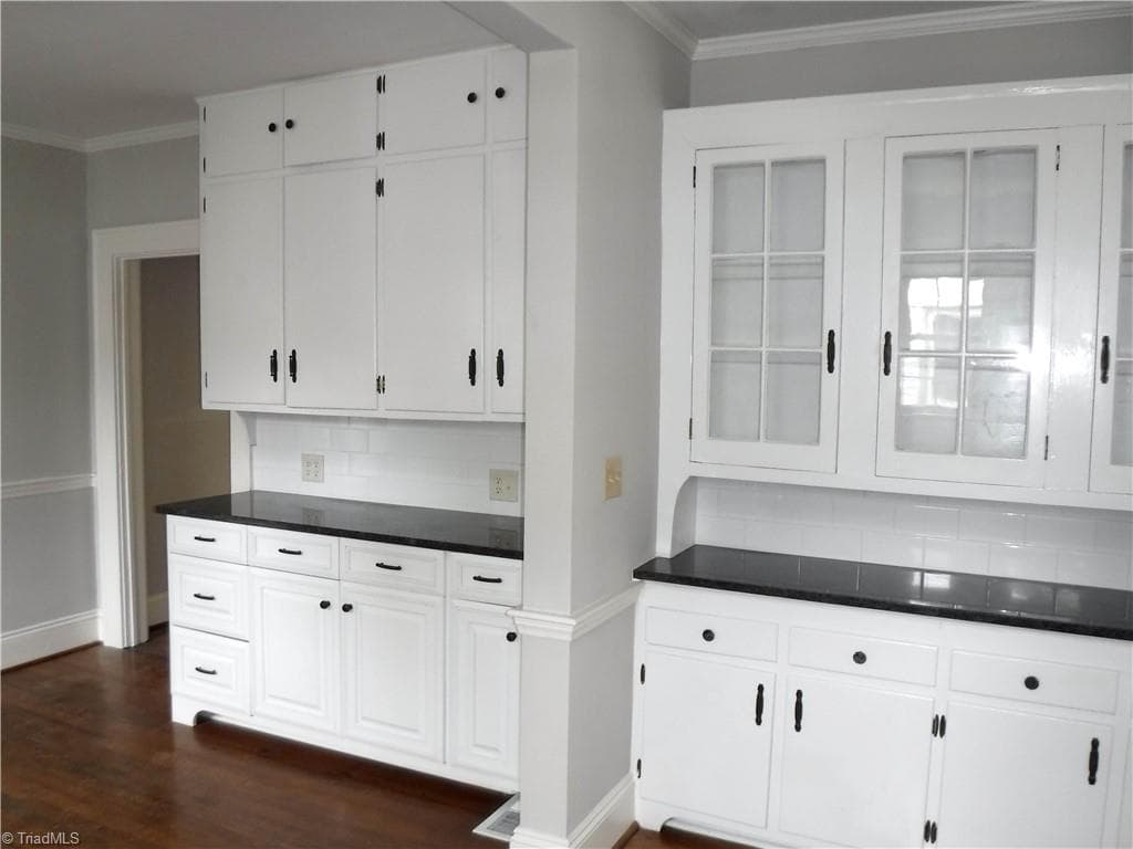 Stick/Site Built at 2372 Westfield Avenue, Winston-Salem NC 27103, Winston-Salem, photo 5 of 24