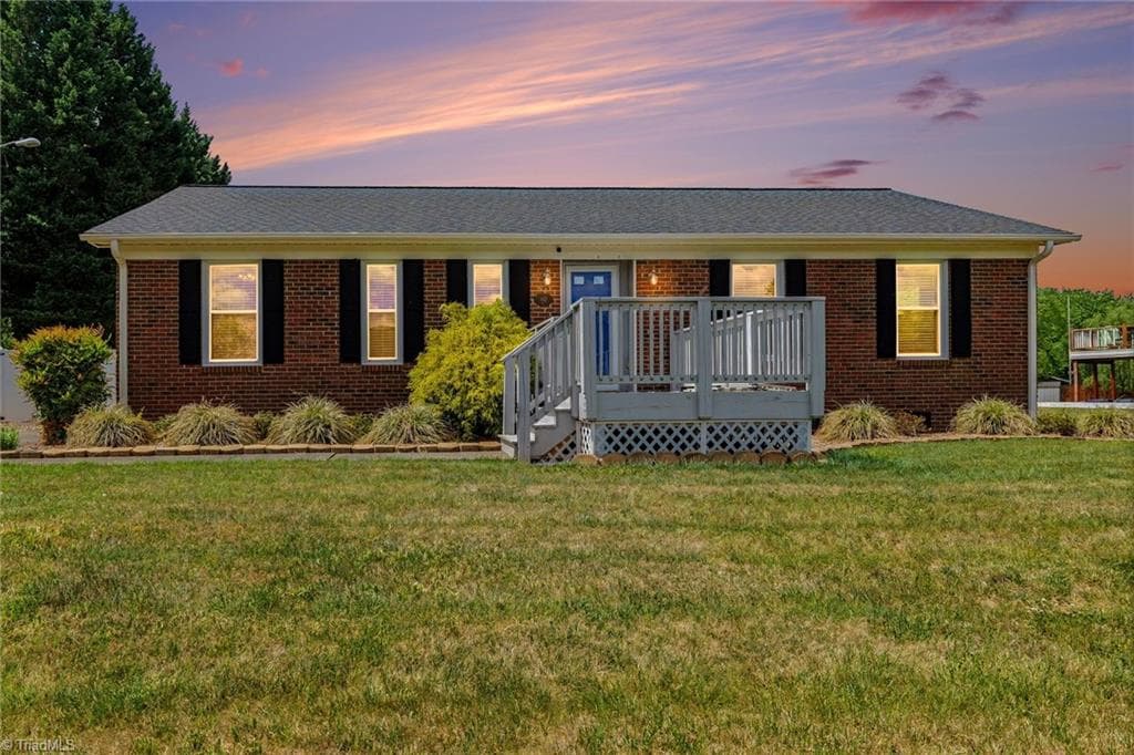 660 Brookmont Drive, Winston-Salem NC 27107