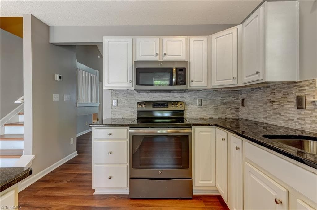 Stick/Site Built at 3 Tannenbaum Circle, Greensboro NC 27410, photo 13 of 39