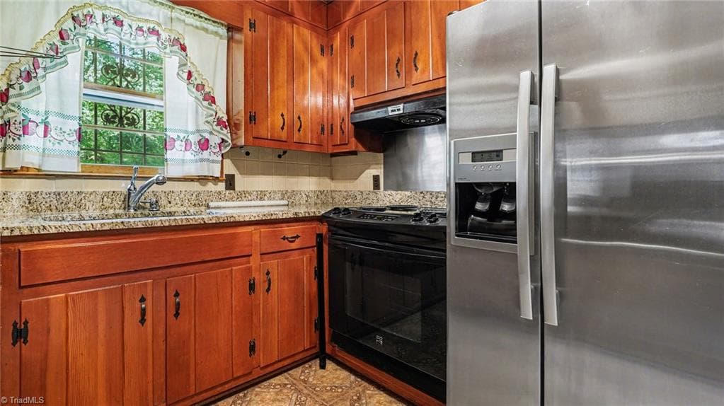 Stick/Site Built at 405 Mayfair Drive, Winston-Salem NC 27105, Winston-Salem, photo 14 of 36