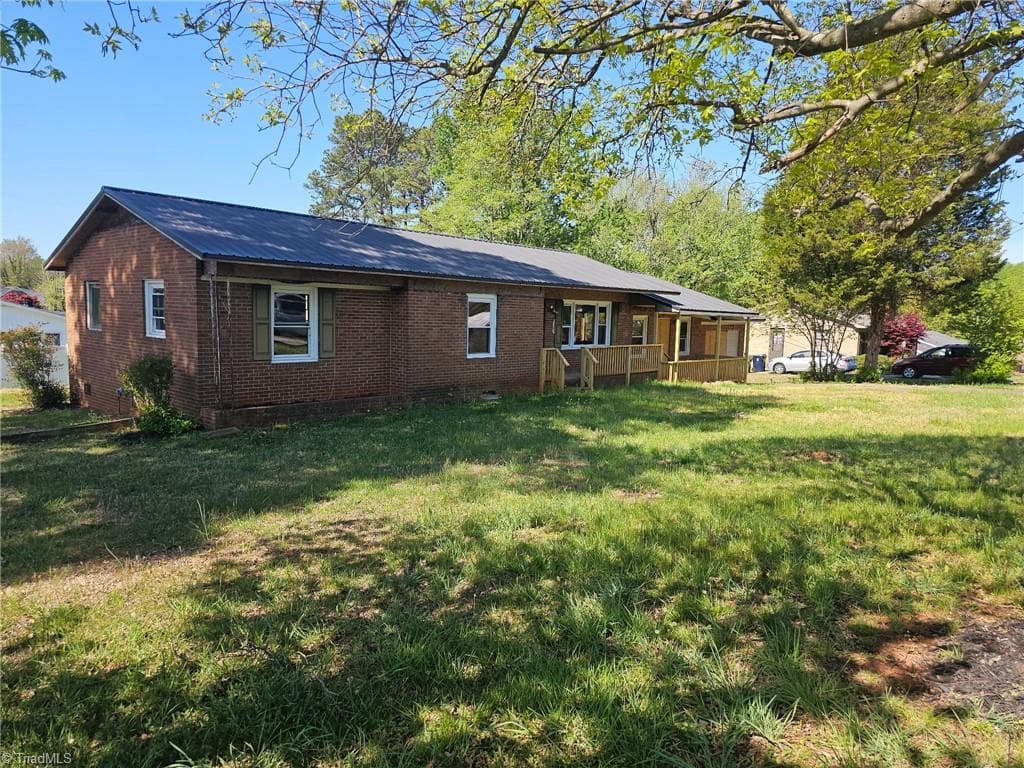 101 Markwood Lane, Lexington NC 27295